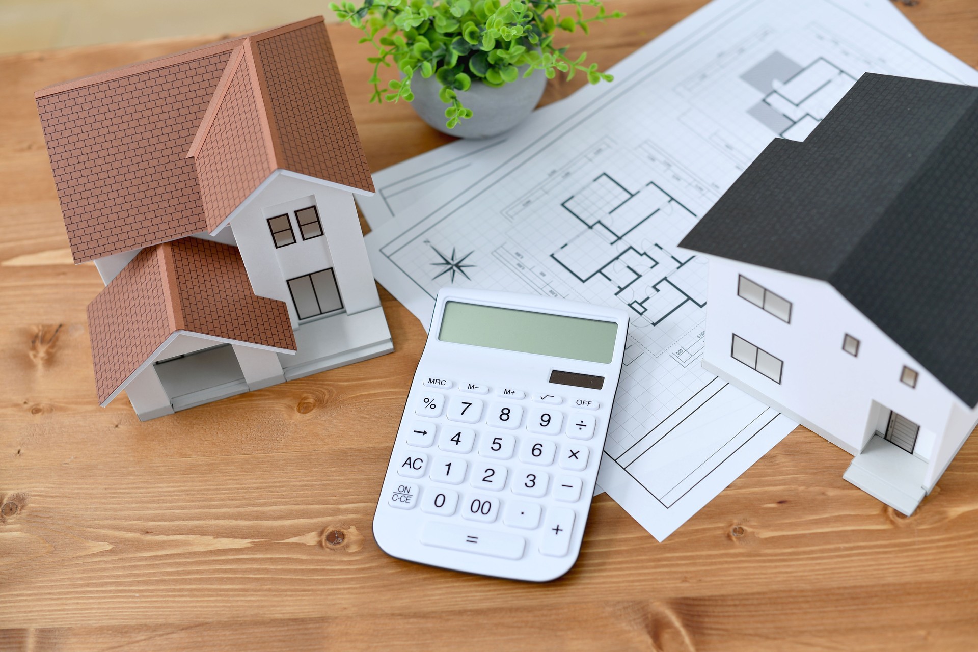 Architectural models of houses, house plans, calculators